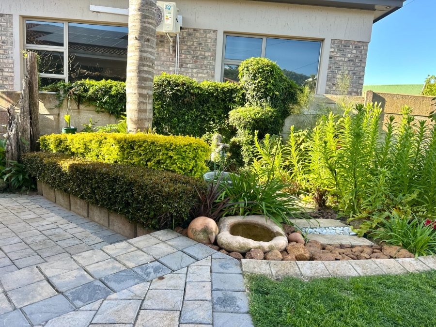 4 Bedroom Property for Sale in Fraaiuitsig Western Cape